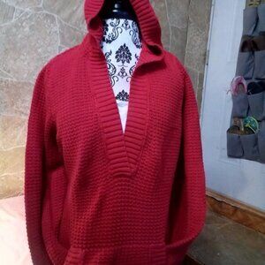 Essentials Hoodie Sweater.          V19